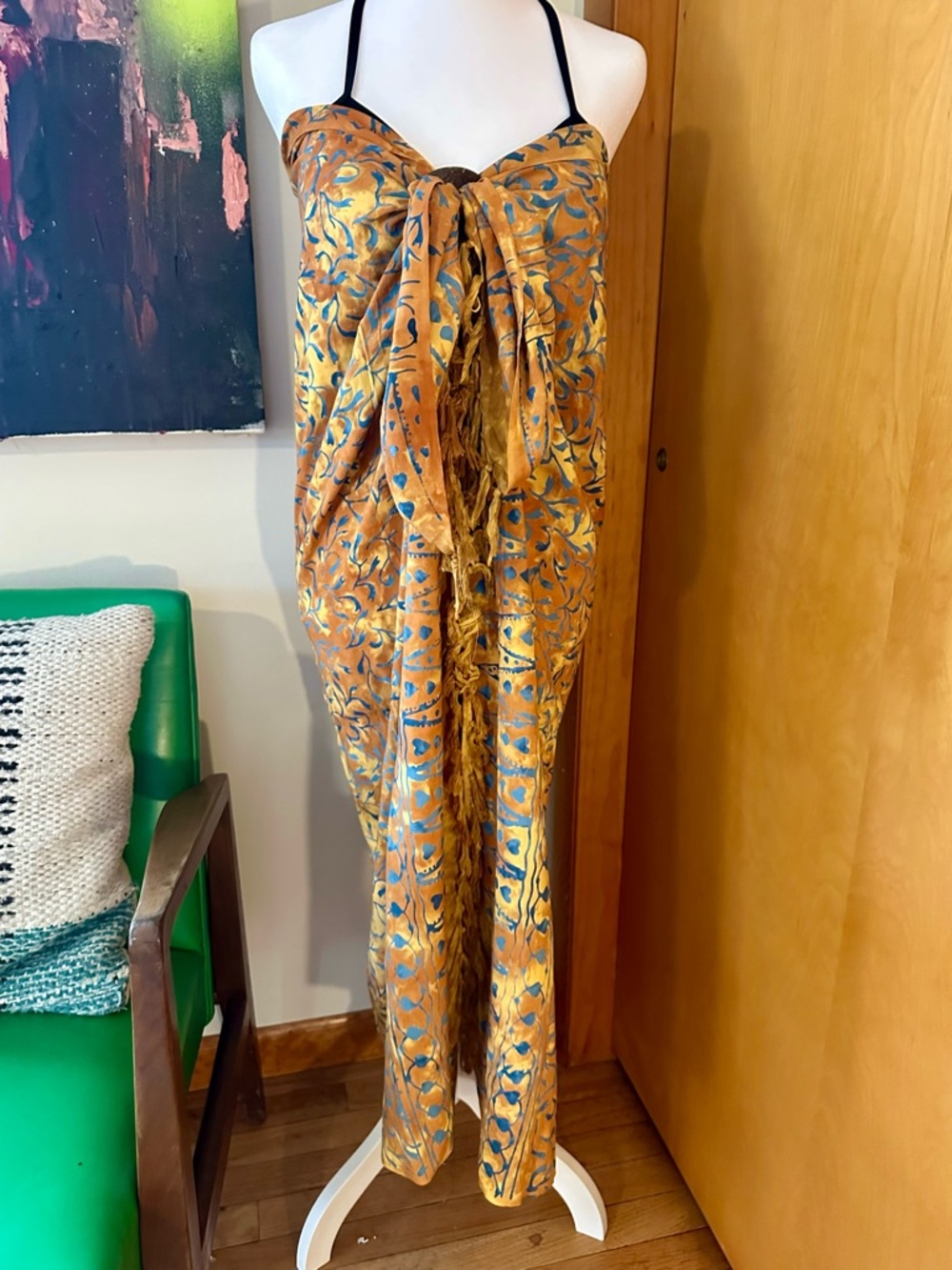 Gold Floral Sarong - Picture 4 of 6